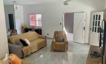 Imagem 5: 3 dormitórios, 1 suítes, 2 banheiro, 5 vagas na garagem, 500M² de Área Construída