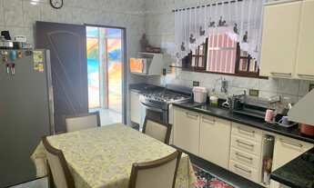 Imagem 4: 3 dormitórios, 1 suítes, 2 banheiro, 5 vagas na garagem, 500M² de Área Construída