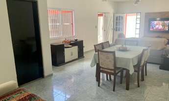 Imagem 3: 3 dormitórios, 1 suítes, 2 banheiro, 5 vagas na garagem, 500M² de Área Construída