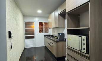 Imagem 2: 2 dormitórios, 1 banheiros, 1 vaga na garagem, 53M² de Área Construída