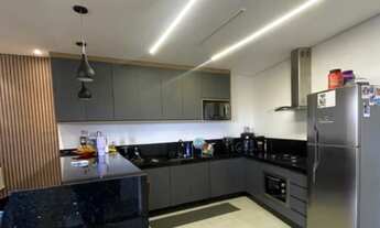 Imagem 6: 3 dormitórios, 1 suítes, 2 banheiro, 6 vagas na garagem, 180M² de Área Construída