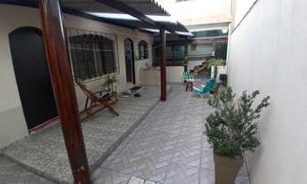 Imagem: 2 dormitórios, 2 banheiro, 6 vagas na garagem