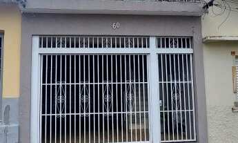 Imagem: 4 dormitórios, 2 banheiro, 1 vaga na garagem