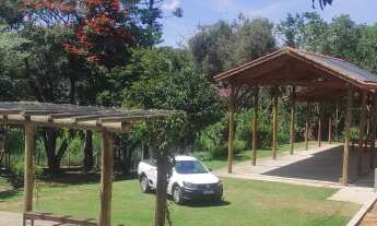 Imagem 2: 3 dormitórios, 1 suítes, 3 banheiro, 10 vagas na garagem, 220M² de Área Construída