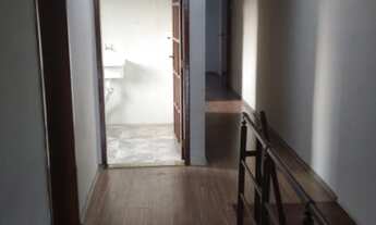 Imagem 6: 4 dormitórios, 1 suítes, 1 banheiros, 6 vagas na garagem, 181M² de Área Construída