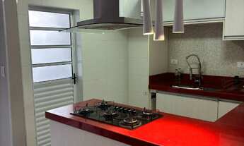 Imagem: 3 dormitórios, 1 suítes, 2 banheiro, 2