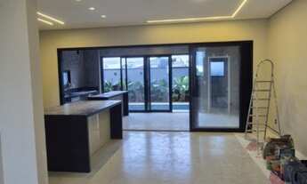 Imagem 4: 3 dormitórios, 3 suíte, 2 banheiro, 3 vagas na garagem, 184M² de Área Construída