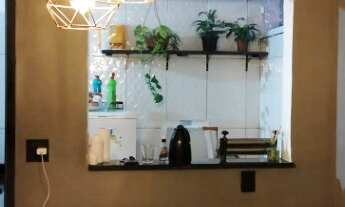 Imagem 2: 2 dormitórios, 1 banheiros, 1 vaga na garagem, 52M² de Área Construída