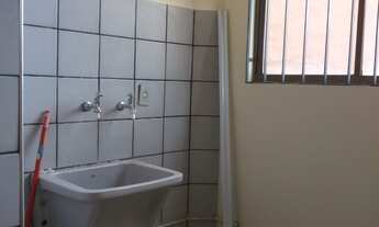 Imagem 2: 2 dormitórios, 1 banheiros, 1 vaga na garagem, 55M² de Área Construída