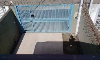 Imagem 4: 2 dormitórios, 1 banheiros, 2 vagas na garagem, 68M² de Área Construída