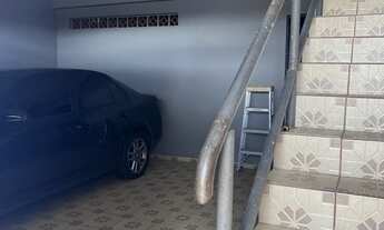 Imagem 2: 4 dormitórios, 3 suíte, 1 banheiros, 2 vagas na garagem