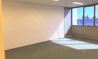 Imagem 7: Sala para locação no Centro de Campinas, 416m², ar condicionado central, 4 banheiros, copa