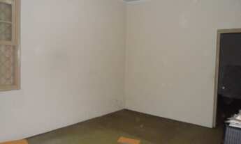 Imagem 3: Casa à venda no Bosque, térrea com 3 dormitórios (suíte), quintal.Oportunidade!