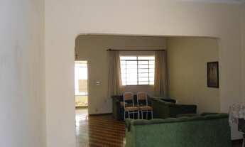 Imagem 6: Casa à venda no Bosque, térrea com 3 dormitórios (suíte), quintal.Oportunidade!