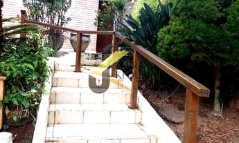 Imagem 2: Casa para aluguel na região do Gramado com 3 quartos (1 suítes ), lazer comum, garagem