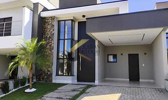 Imagem 1: Casa à venda em Condomínio residencial Jardim dos Lírios, Paulínia. SP. Com 3 suites, 2 es