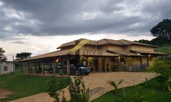 Imagem: 3 dormitórios, 3 suíte, 5 banheiro, 4