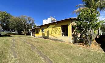 Imagem 3: Casa à venda em Jaguariúna, com 3 dormitórios, uma edícula, 2 garagens cobertas e 20 desco