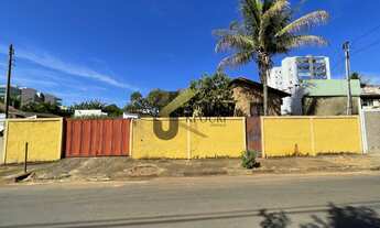 Imagem 2: Casa à venda em Jaguariúna, com 3 dormitórios, uma edícula, 2 garagens cobertas e 20 desco