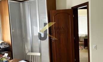 Imagem 4: Casa à venda no Alphaville com 5 dormitórios sendo 4 suites e living pra varios ambientes