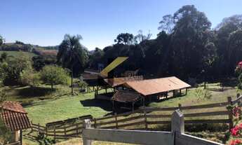 Imagem: Sítio à venda em Caldas (MG), com 4 hectares