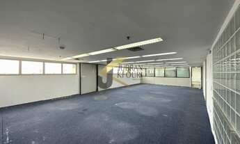 Imagem 4: Lage corporativa à venda no Centro - Campinas, com 5 salas, 4 banheiros e 4 garagens no su