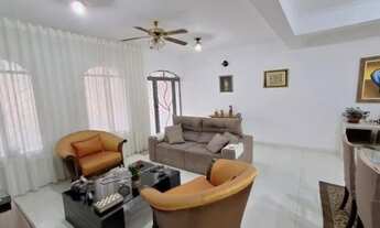 Imagem: Sobrado à venda na Vila Hortência, em