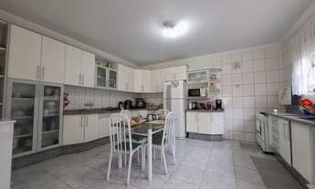 Imagem 3: Sobrado à venda no Parque das Laranjeiras, em Sorocaba-SP