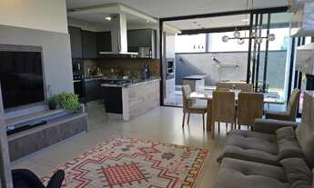 Imagem 2: Sobrado à venda no Horto Florestal Villagio, em Sorocaba -SP