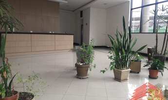 Imagem: Prédio comercial com sala e salões na