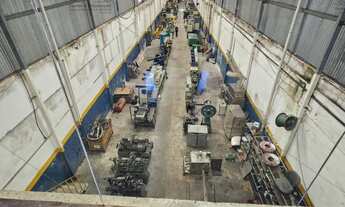 Imagem 5: Galpão 1770 mts no Brás, com 03 salas, mezanino, 04 banheiros, vagas para caminhão e auto