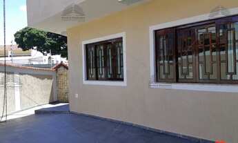 Imagem 3: Sobrado a venda em Guarulhos 164m² com 3 suítes, 4 banheiros, 6 vagas de garagem, ar-condi