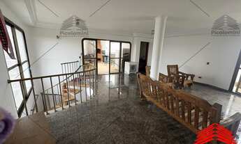 Imagem 6: Cobertura com 3 quartos, sendo 1 suíte, possui 2 salas amplas e arejadas, 4 banheiros, 2