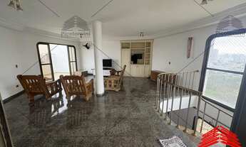 Imagem 5: Cobertura com 3 quartos, sendo 1 suíte, possui 2 salas amplas e arejadas, 4 banheiros, 2