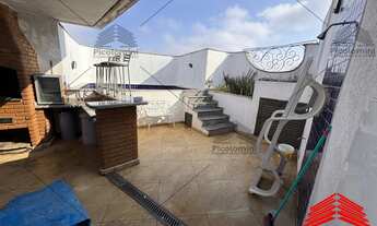 Imagem 3: Cobertura com 3 quartos, sendo 1 suíte, possui 2 salas amplas e arejadas, 4 banheiros, 2