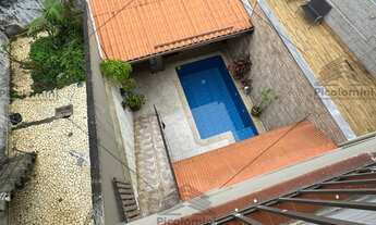 Imagem 3: Sobrado à venda na Vila Campestre de 200² área construída com piscina, 3 quartos sendo 1 s