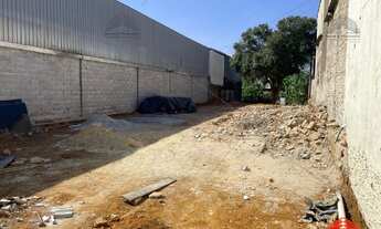 Imagem: Terreno plano a venda ou locação com 450m²