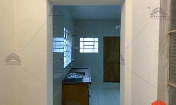 Imagem 7: Sobrado com 220m² a venda na mooca, tendo em seu terreno com 3 casas, 3 quartos, 1 banheir