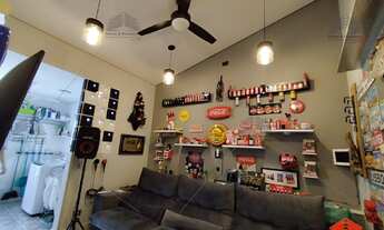 Imagem 2: Sobrado a venda no Brás com 3 quartos sendo 1 suíte possuindo também 1 vaga de garagem, a