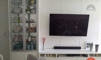 Imagem 2: Sobrado à venda com 3 dormitórios, sendo 1 suíte, sala de estar e jantar, cozinha, jardim