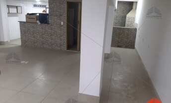 Imagem 3: Prédio na Vila Formosa, com área comercial e residencial, 03 residencias e dois salões co