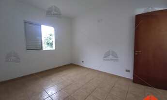 Imagem 6: Sobrado para locação comercial com 220 metros de área construída, 4 salas, 3 banheiros, 2