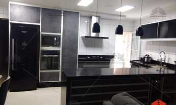 Imagem 3: Sobrado a venda na de 245 m² Vila Ema, 5 dormitórios, 1 suíte master, 1 vaga, quintal, áre