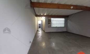 Imagem 2: Sobrado para locação comercial com 220 metros de área construída, 4 salas, 3 banheiros, 2