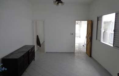 Imagem 2: Casa grande na Tupi, com churrasqueira, ótima localização Praia Grande