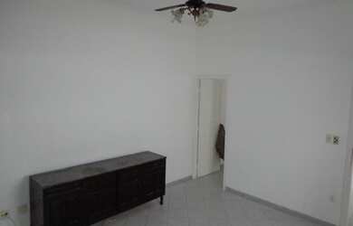 Imagem 3: Casa grande na Tupi, com churrasqueira, ótima localização Praia Grande