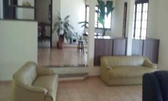 Imagem 3: Casa no Condomínio Alpes Douro. São 4 dormitórios, sendo 1 suíte todos com armários