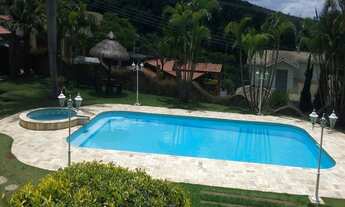 Imagem 4: Casa no Condomínio Alpes Douro. São 4 dormitórios, sendo 1 suíte todos com armários