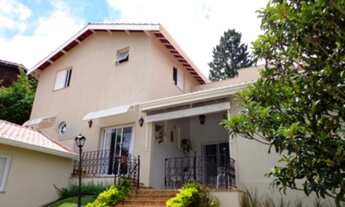 Imagem 4: Casa com 05 Dormitórios sendo 02 suítes, Closet, Suite Master, Armário Embutido Churrasqu