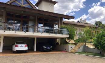 Imagem 7: Casa de Alto Padrão localizada em área nobre de Atibaia SP. São 4 suítes mais uma de hóspe